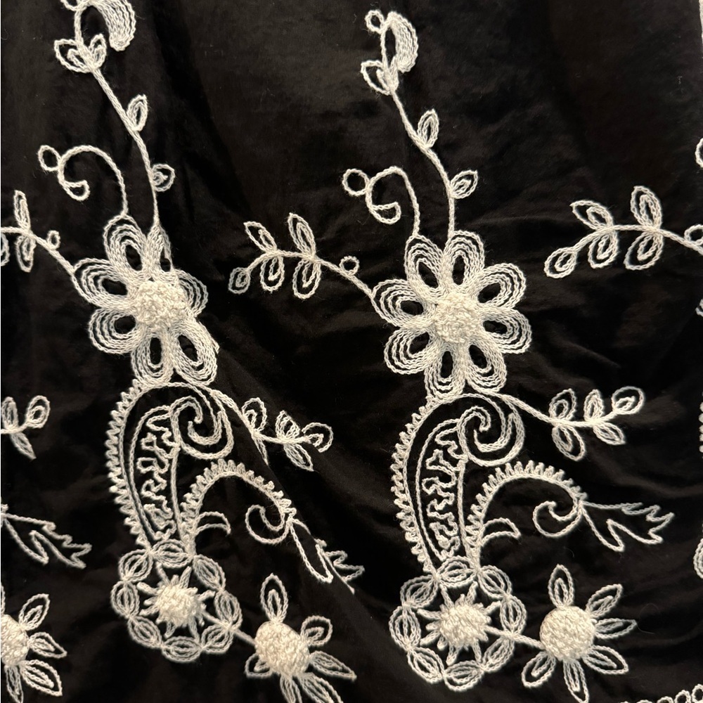 Studio West Apparel Black w/ Cream Embroidery Trim- size S & 24.5”L - Picture 2 of 11